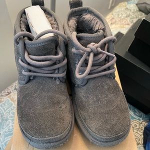 Used like new uggs size 13C grey